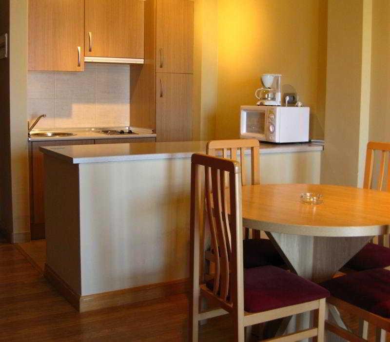 Apartamentos Mar Rovacias Comillas Quarto foto